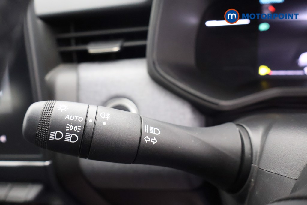 Renault Clio Evolution Manual Petrol Hatchback - Stock Number (1677787) - 5th supplementary image