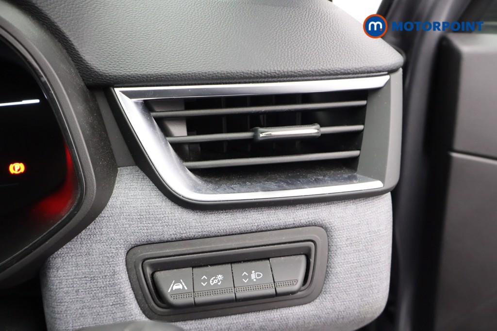 Renault Clio Evolution Manual Petrol Hatchback - Stock Number (1677787) - 8th supplementary image