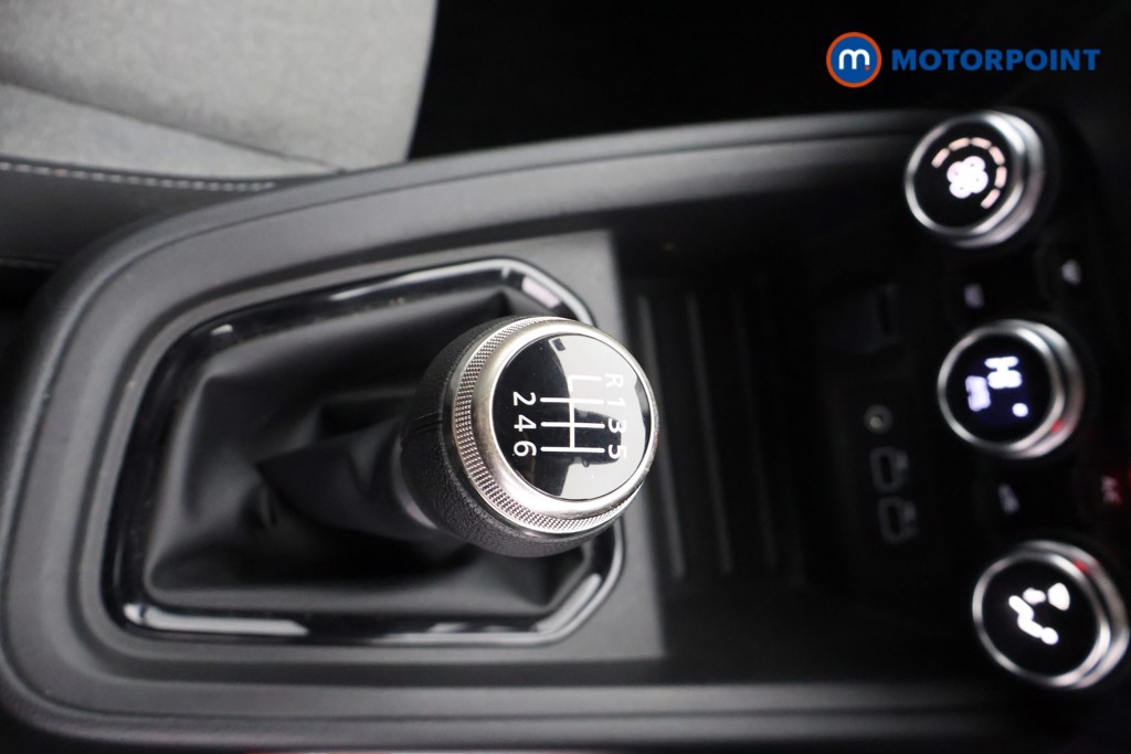 Renault Clio Evolution Manual Petrol Hatchback - Stock Number (1677787) - 10th supplementary image
