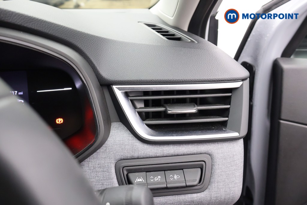 Renault Clio Evolution Manual Petrol Hatchback - Stock Number (1677815) - 8th supplementary image