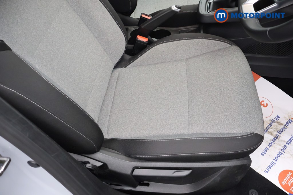 Renault Clio Evolution Manual Petrol Hatchback - Stock Number (1677815) - 16th supplementary image