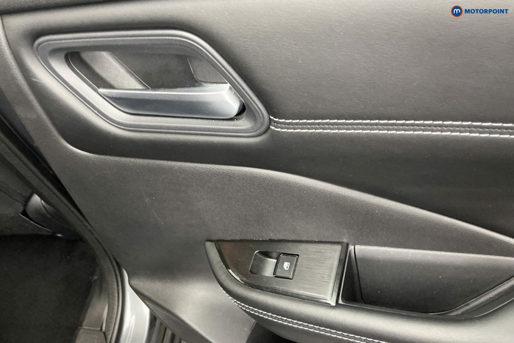 Nissan Qashqai Acenta Premium Manual Petrol SUV - Stock Number (1678701) - 28th supplementary image