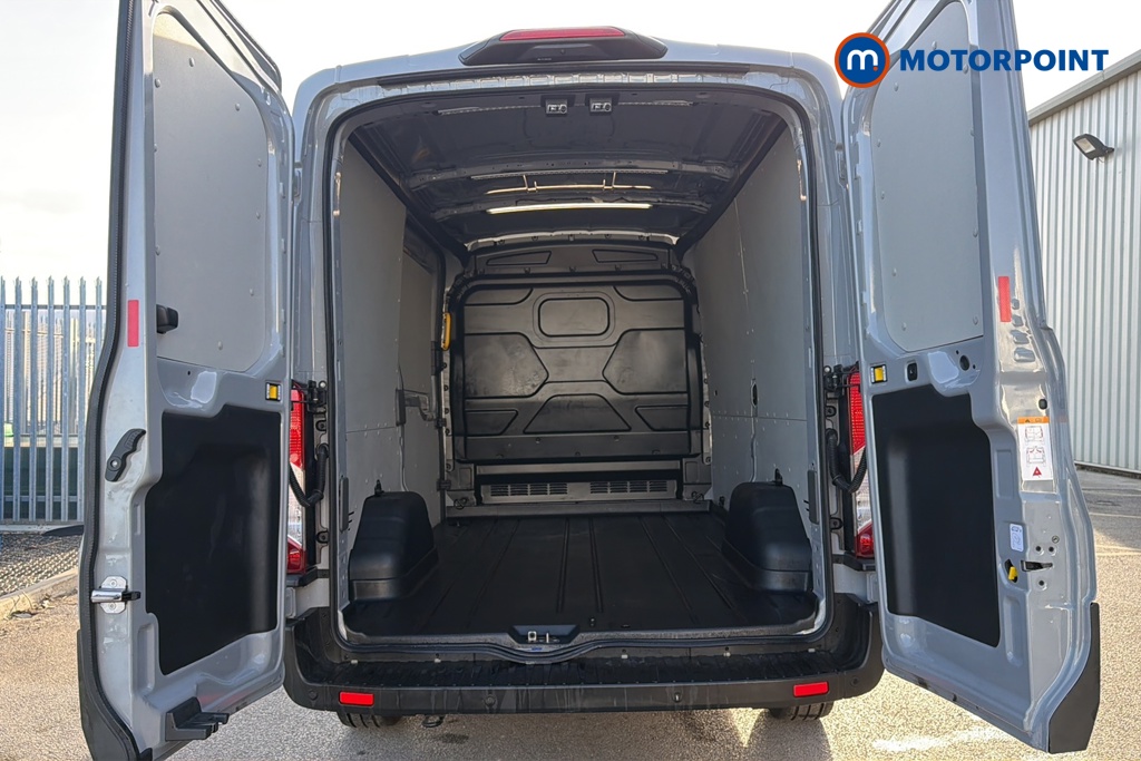 Ford Transit Limited Automatic Diesel Medium Roof Van - Stock Number (1678717) - 30th supplementary image