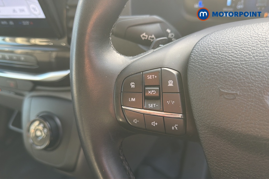 Ford Transit Limited Automatic Diesel Medium Roof Van - Stock Number (1678739) - 4th supplementary image