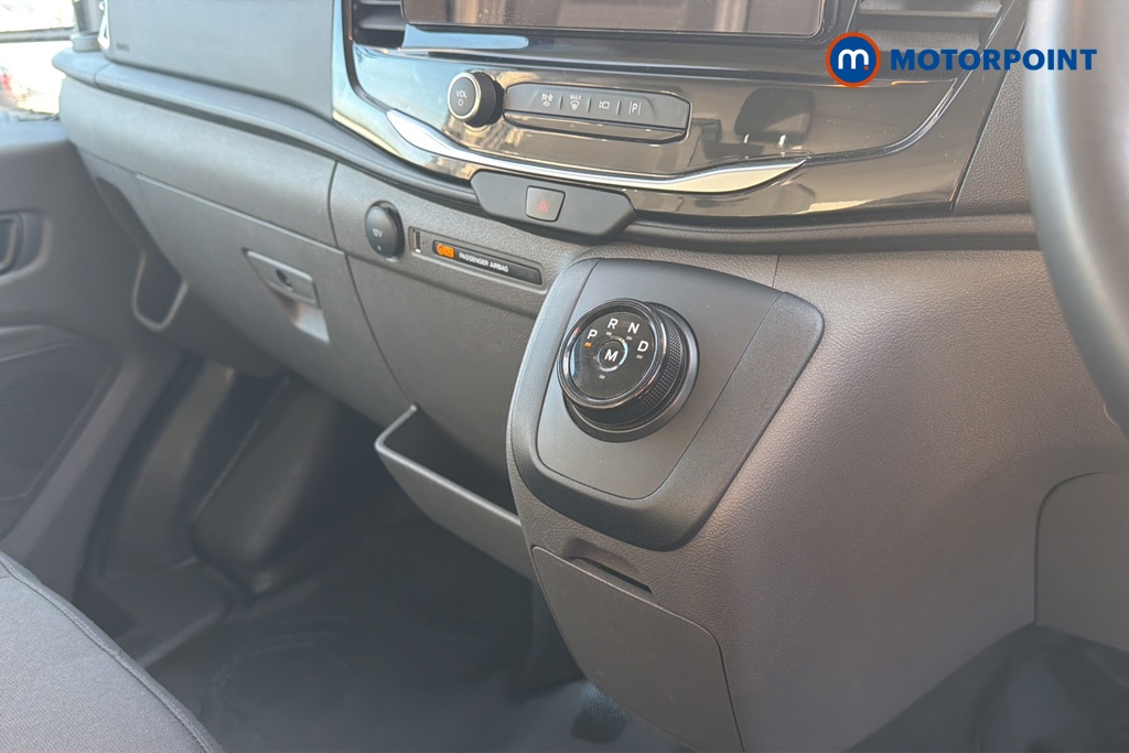 Ford Transit Limited Automatic Diesel Medium Roof Van - Stock Number (1678739) - 15th supplementary image