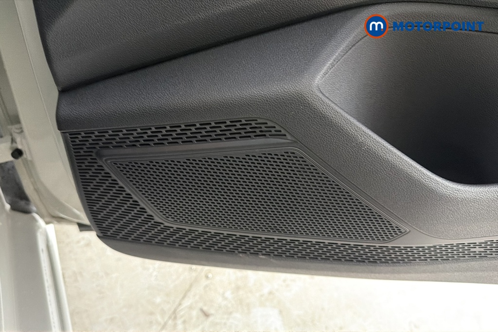 Volkswagen Polo Life Manual Petrol Hatchback - Stock Number (1678870) - 21st supplementary image