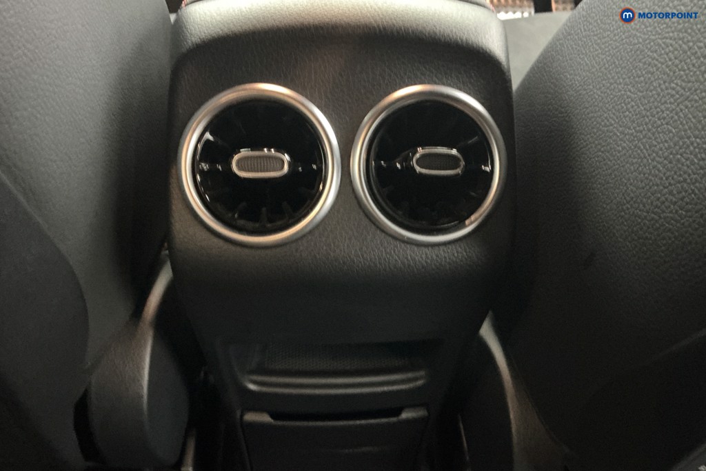 Mercedes-Benz GLA Amg Line Automatic Petrol SUV - Stock Number (1679174) - 10th supplementary image