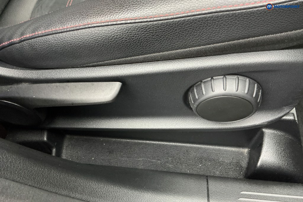 Mercedes-Benz GLA Amg Line Automatic Petrol SUV - Stock Number (1679174) - 24th supplementary image