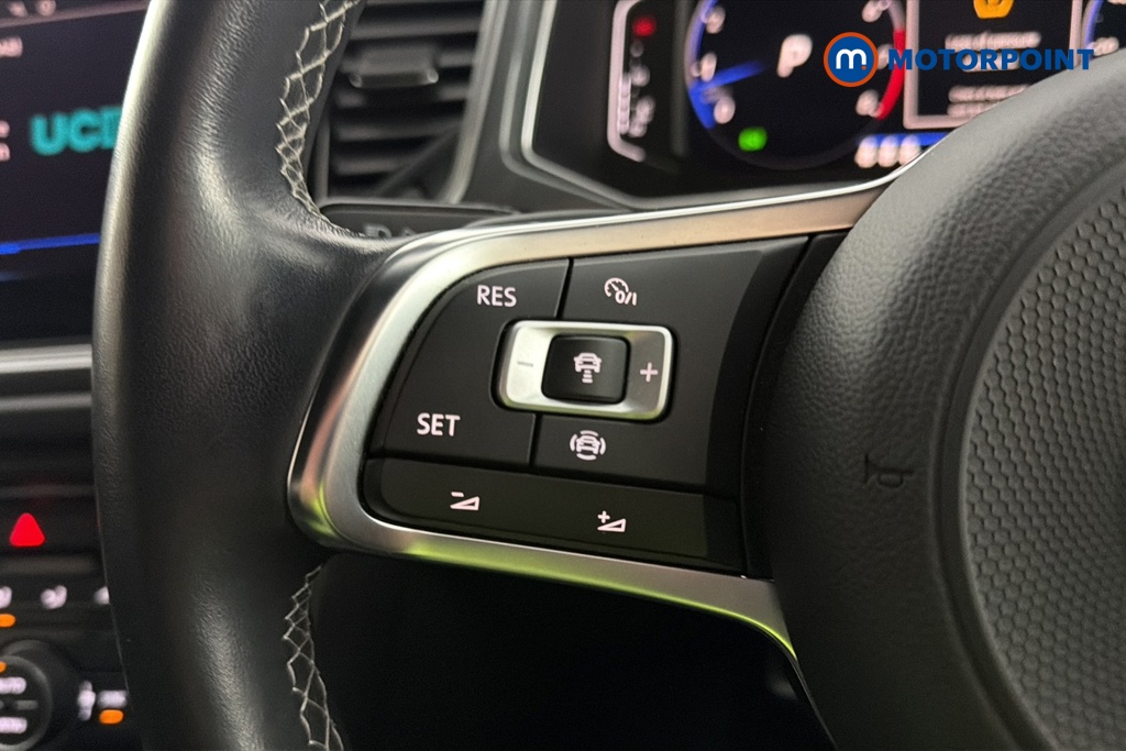 Volkswagen T-Roc R-Line Automatic Petrol SUV - Stock Number (1679701) - 4th supplementary image