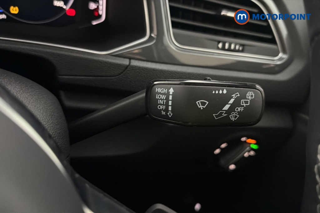 Volkswagen T-Roc R-Line Automatic Petrol SUV - Stock Number (1679701) - 6th supplementary image