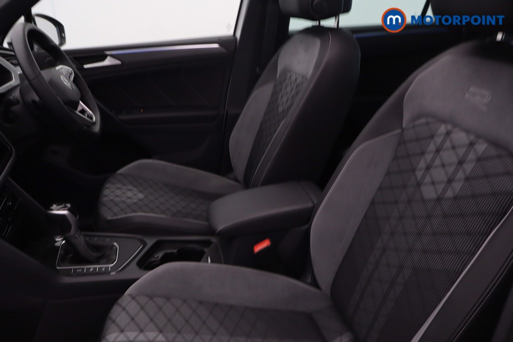 Volkswagen Tiguan R-Line Edition Automatic Petrol SUV - Stock Number (1680034) - 42nd supplementary image