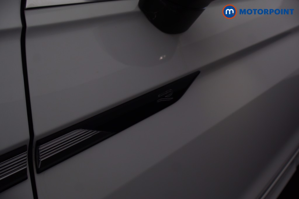 Volkswagen Tiguan R-Line Edition Automatic Petrol SUV - Stock Number (1680034) - 51st supplementary image