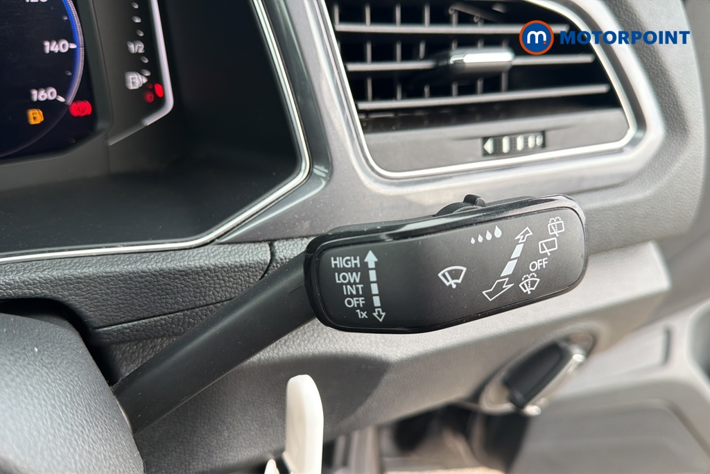 Volkswagen T-Roc R-Line Manual Diesel SUV - Stock Number (1680285) - 6th supplementary image
