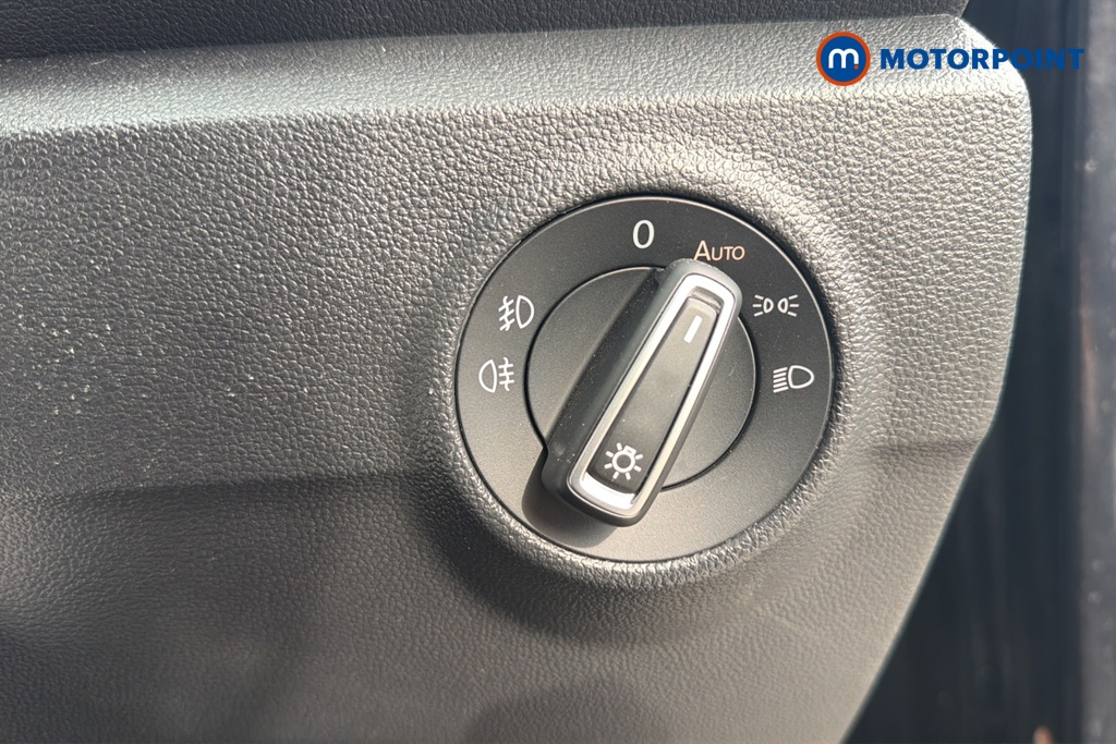 Volkswagen T-Roc R-Line Manual Diesel SUV - Stock Number (1680285) - 11th supplementary image