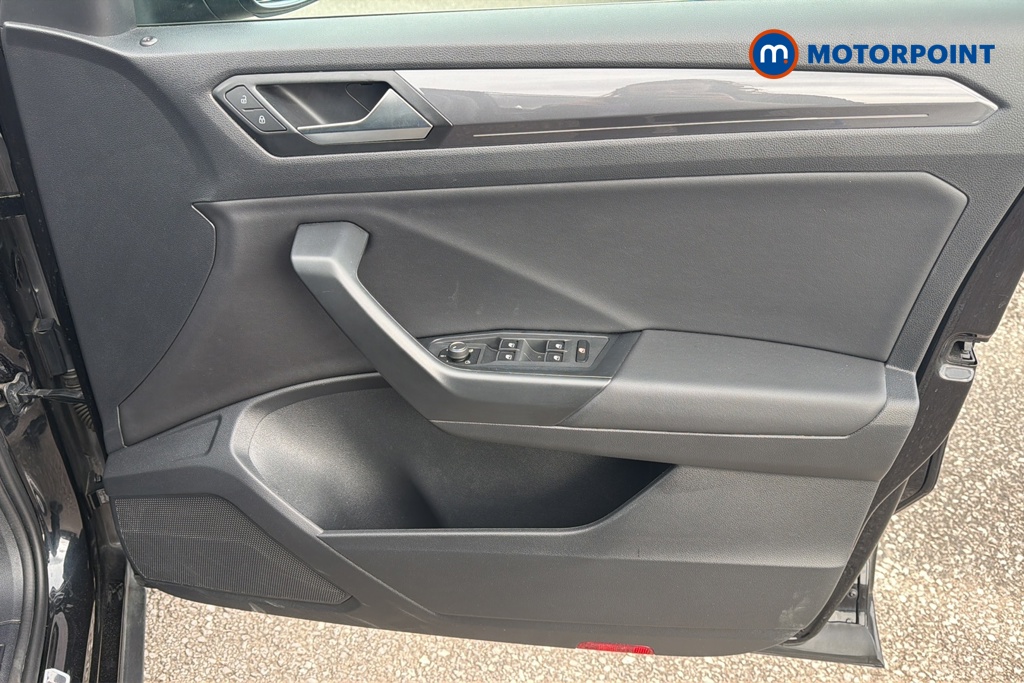 Volkswagen T-Roc R-Line Manual Diesel SUV - Stock Number (1680285) - 18th supplementary image