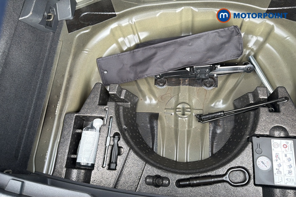 Volkswagen T-Roc R-Line Manual Diesel SUV - Stock Number (1680285) - 33rd supplementary image
