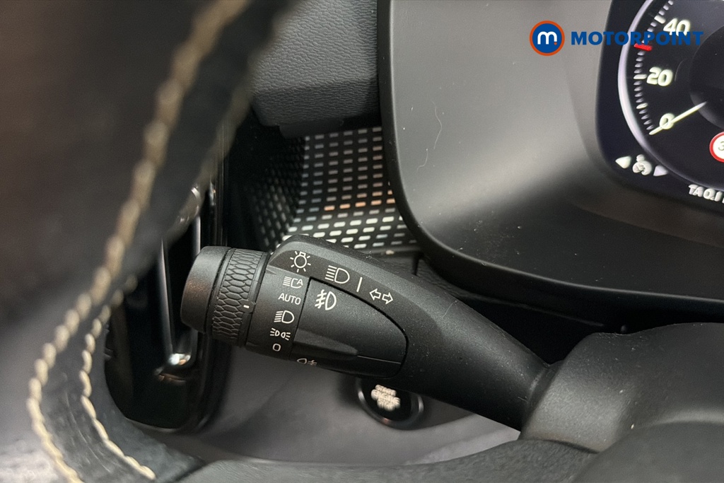 Volvo Xc40 R Design Pro Automatic Petrol Plug-In Hybrid SUV - Stock Number (1680711) - 5th supplementary image