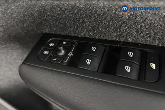 Volvo Xc40 R Design Pro Automatic Petrol Plug-In Hybrid SUV - Stock Number (1680711) - 19th supplementary image