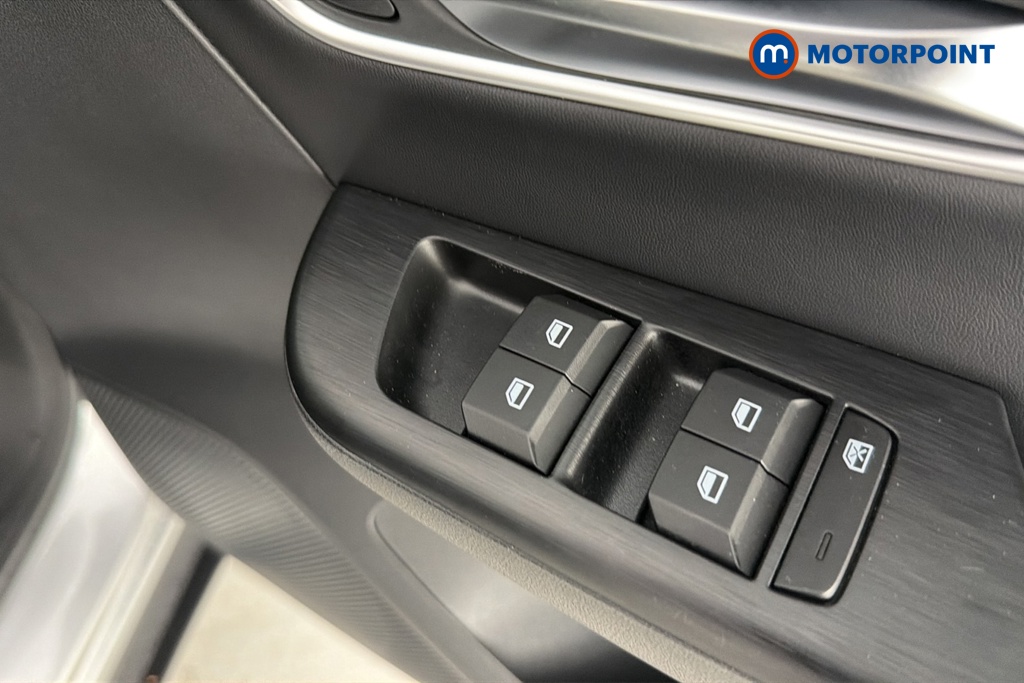 Mg Motor Uk ZS Trophy Automatic Petrol-Electric Hybrid SUV - Stock Number (1680749) - 19th supplementary image