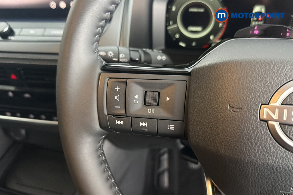 Nissan Qashqai N-Connecta Manual Petrol SUV - Stock Number (1681184) - 4th supplementary image