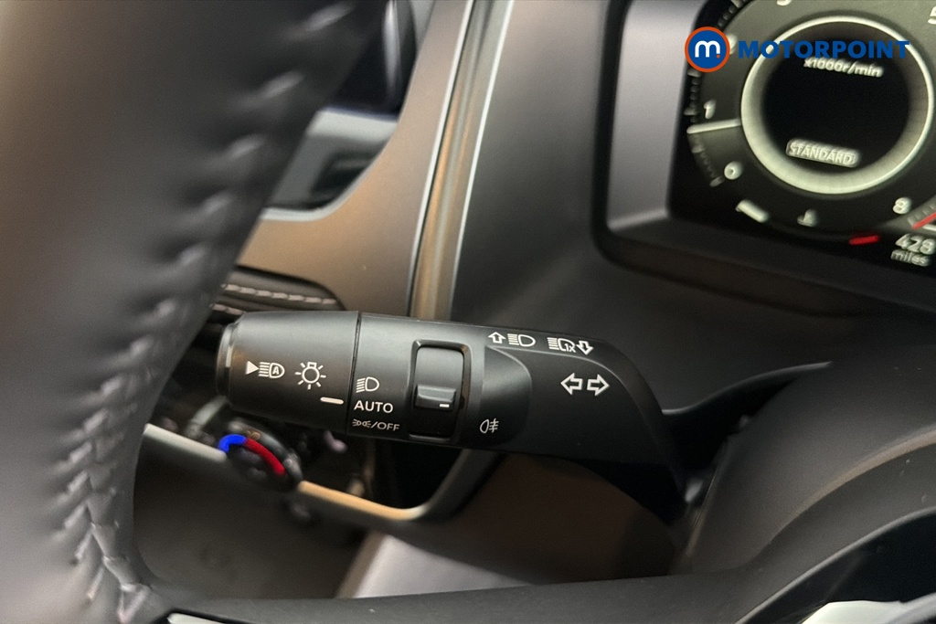 Nissan Qashqai N-Connecta Manual Petrol SUV - Stock Number (1681184) - 5th supplementary image