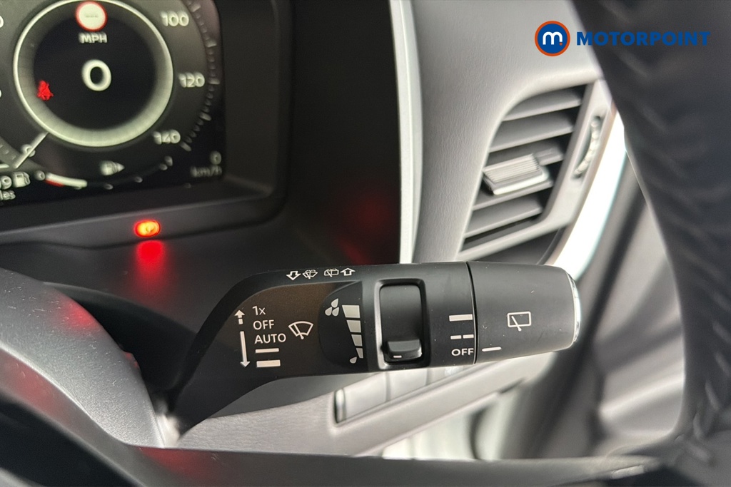 Nissan Qashqai N-Connecta Manual Petrol SUV - Stock Number (1681184) - 6th supplementary image
