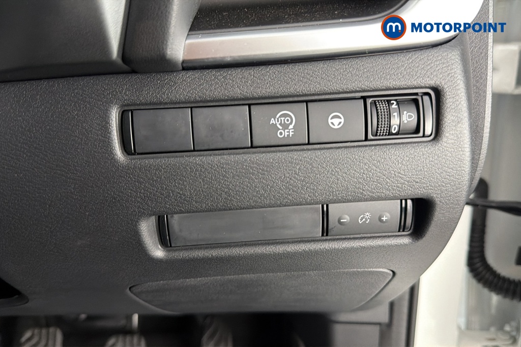 Nissan Qashqai N-Connecta Manual Petrol SUV - Stock Number (1681184) - 11th supplementary image