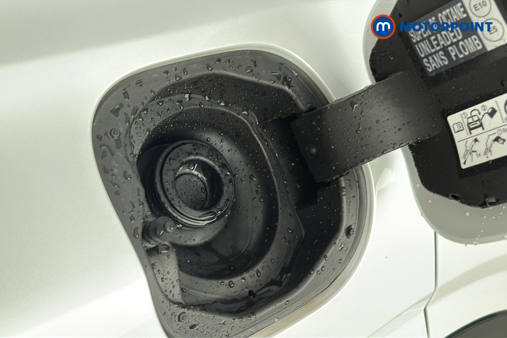 Nissan Qashqai N-Connecta Manual Petrol SUV - Stock Number (1681184) - 41st supplementary image