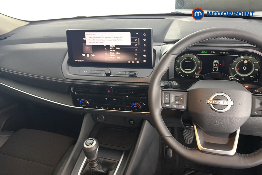 Nissan Qashqai N-Connecta Manual Petrol SUV - Stock Number (1681184) - 1st supplementary image