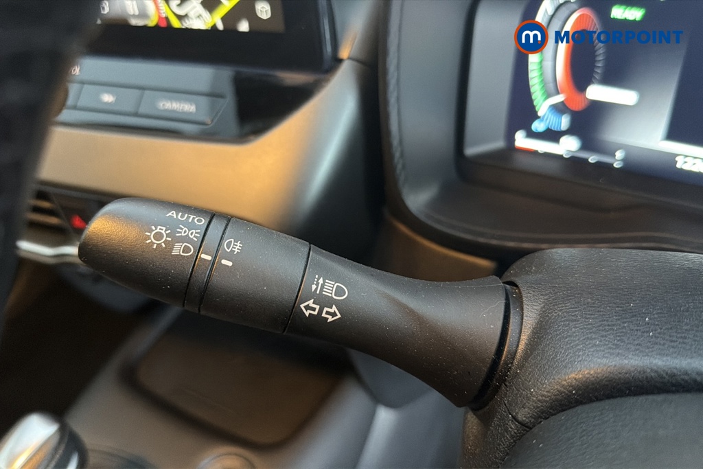 Nissan Juke N-Connecta Automatic Petrol-Electric Hybrid SUV - Stock Number (1681189) - 5th supplementary image