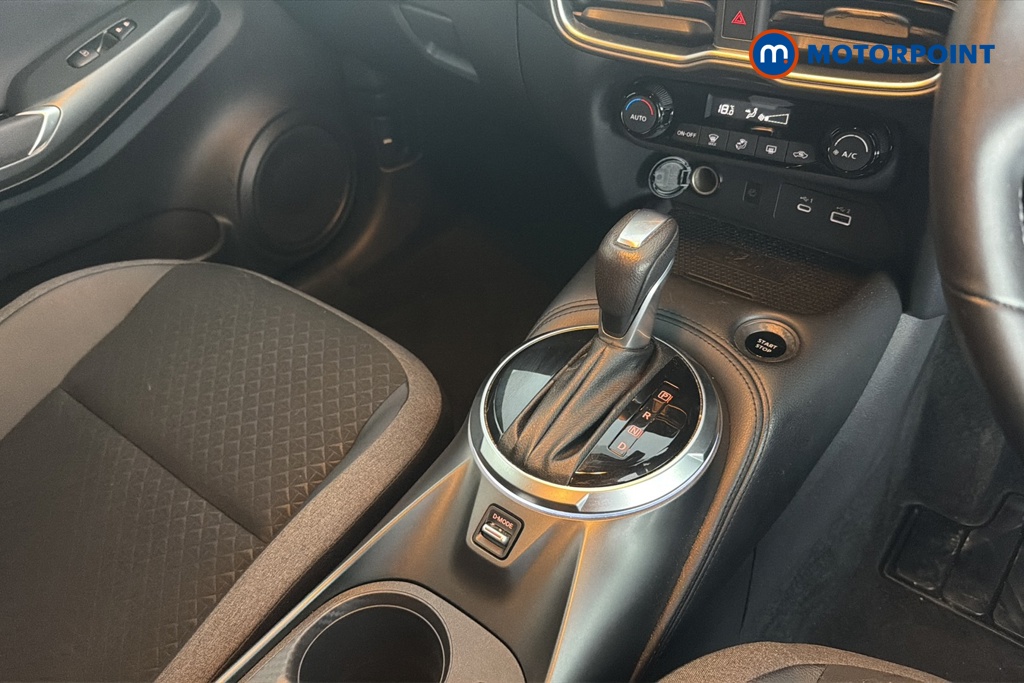 Nissan Juke N-Connecta Automatic Petrol-Electric Hybrid SUV - Stock Number (1681189) - 15th supplementary image