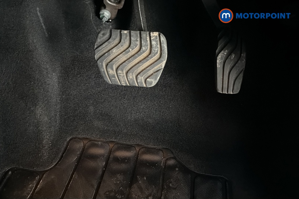 Nissan Juke N-Connecta Automatic Petrol-Electric Hybrid SUV - Stock Number (1681189) - 24th supplementary image