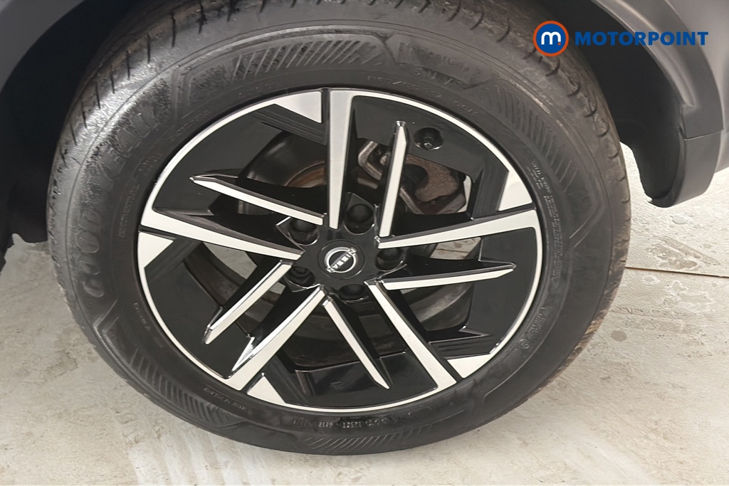 Nissan Juke N-Connecta Automatic Petrol-Electric Hybrid SUV - Stock Number (1681189) - 45th supplementary image
