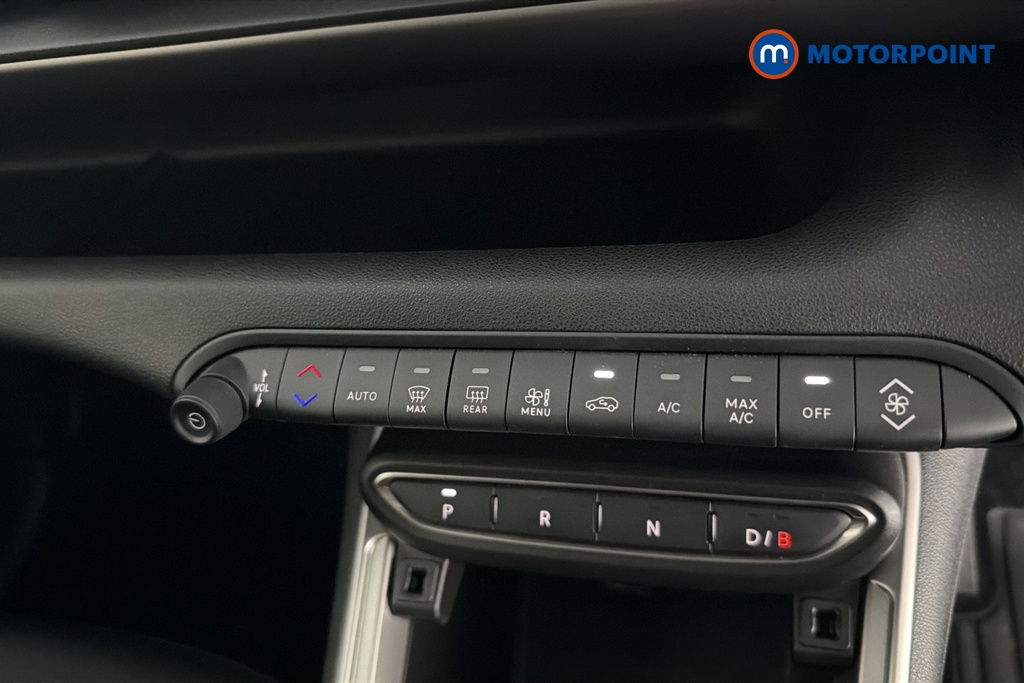 Jeep Avenger Summit Automatic Electric SUV - Stock Number (1630228) - 12th supplementary image