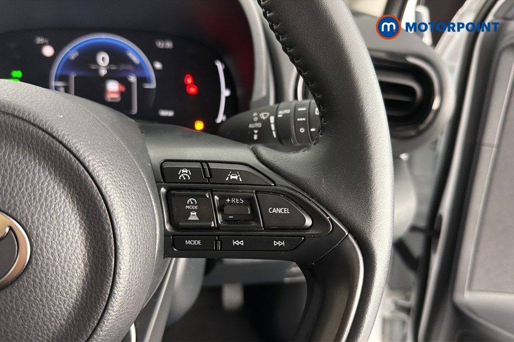 Toyota Yaris Cross Icon Automatic Petrol-Electric Hybrid Estate - Stock Number (1677581) - 3rd supplementary image