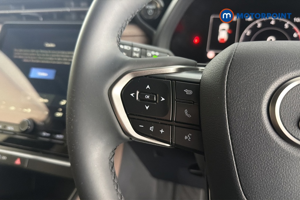 Lexus LBX Premium Automatic Petrol-Electric Hybrid SUV - Stock Number (1681407) - 4th supplementary image