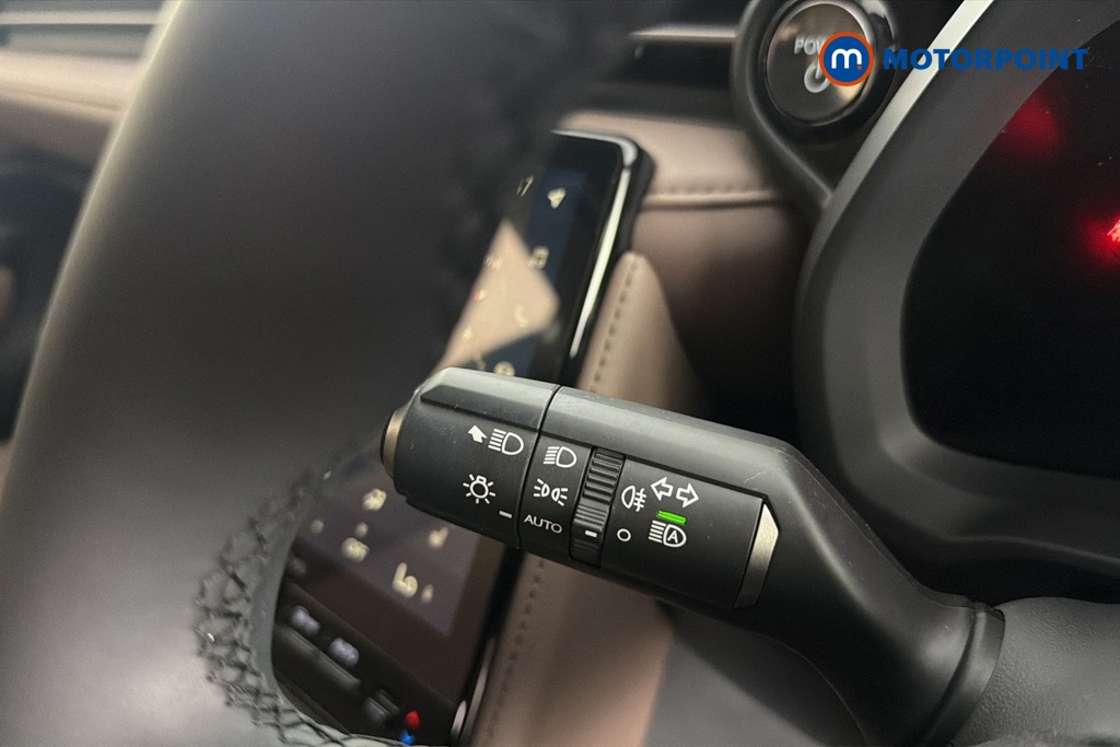 Lexus LBX Premium Automatic Petrol-Electric Hybrid SUV - Stock Number (1681407) - 5th supplementary image