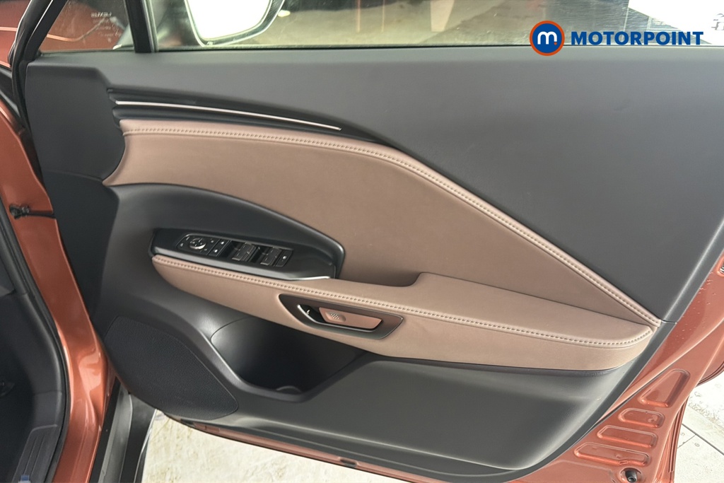 Lexus LBX Premium Automatic Petrol-Electric Hybrid SUV - Stock Number (1681407) - 18th supplementary image