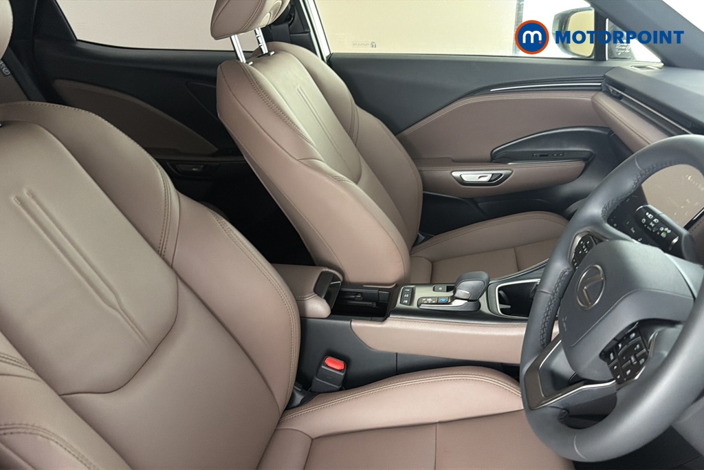 Lexus LBX Premium Automatic Petrol-Electric Hybrid SUV - Stock Number (1681407) - 22nd supplementary image