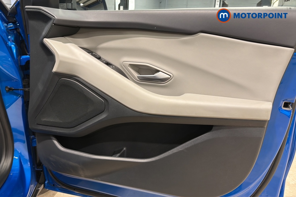 Ford Explorer Select Automatic Electric SUV - Stock Number (1681192) - 18th supplementary image