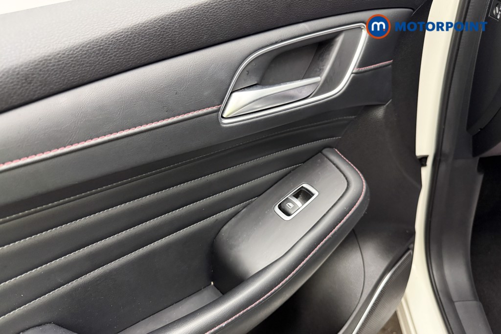 Mg Motor Uk HS Exclusive Automatic Petrol SUV - Stock Number (1657348) - 8th supplementary image