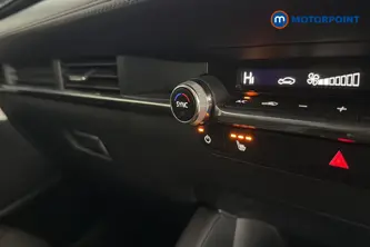 Mazda 3 Exclusive-Line Automatic Petrol Hatchback - Stock Number (1672959) - 14th supplementary image