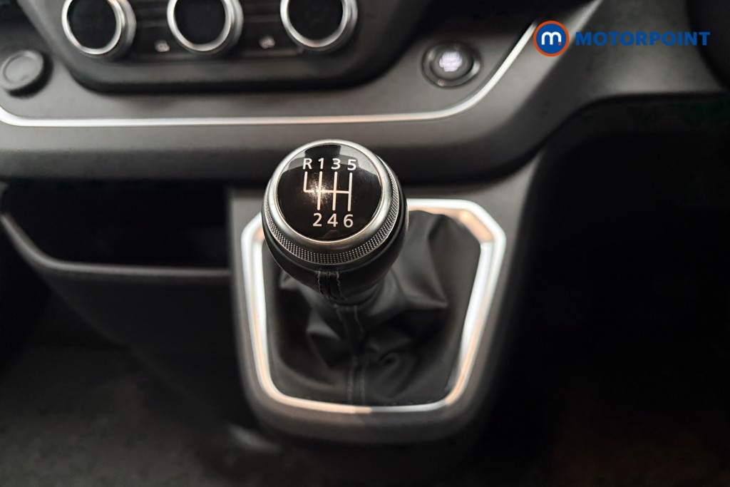 Renault Trafic Extra Sport Manual Diesel Panel Van - Stock Number (1673625) - 6th supplementary image