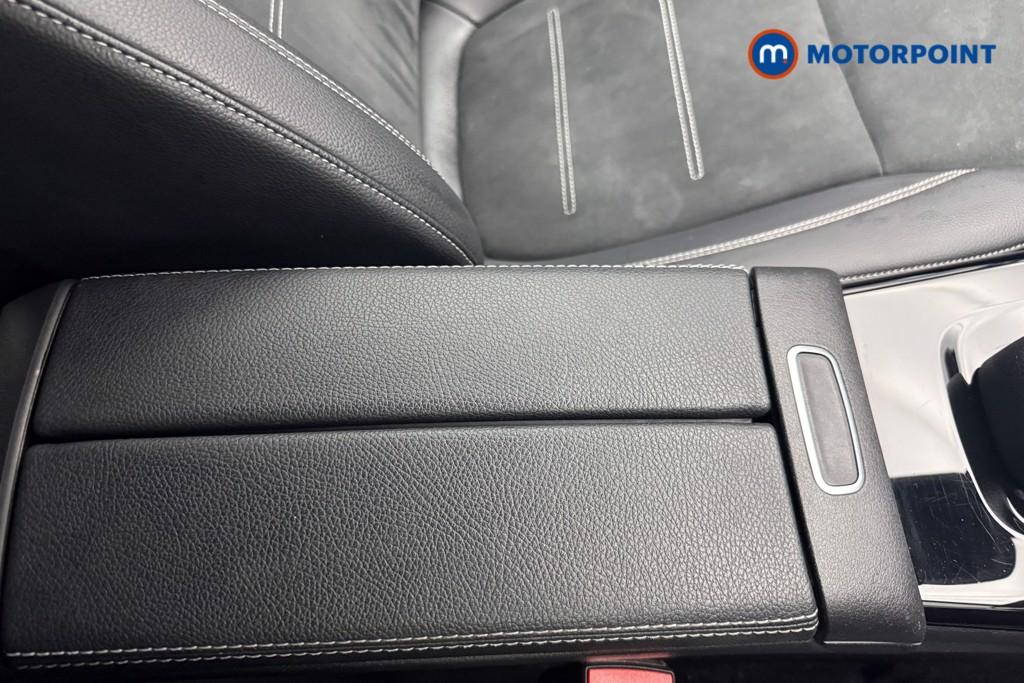 Mercedes-Benz A Class Amg Line Premium Edition Automatic Petrol Hatchback - Stock Number (1677125) - 50th supplementary image