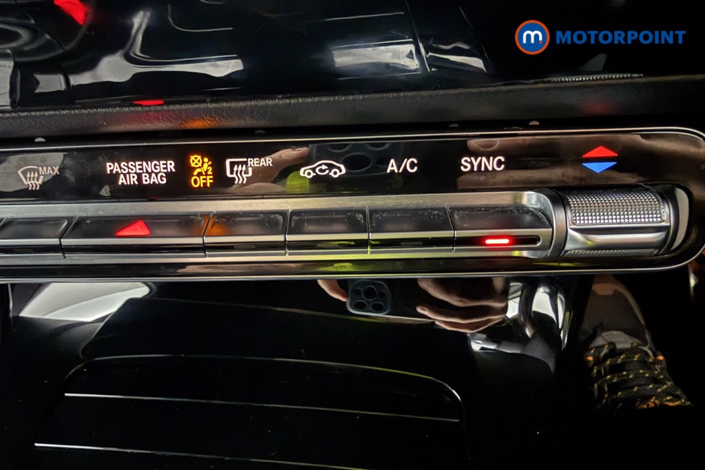 Mercedes-Benz A Class Amg Line Premium Edition Automatic Petrol Hatchback - Stock Number (1677125) - 58th supplementary image
