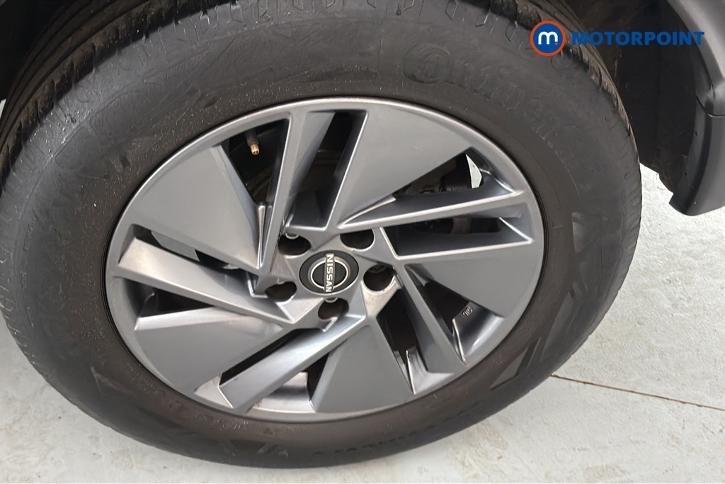 Nissan Qashqai Acenta Premium Automatic Petrol SUV - Stock Number (1677570) - 45th supplementary image