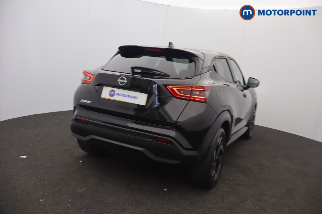 Nissan Juke N-Connecta Automatic Petrol SUV - Stock Number (1677796) - 2nd supplementary image