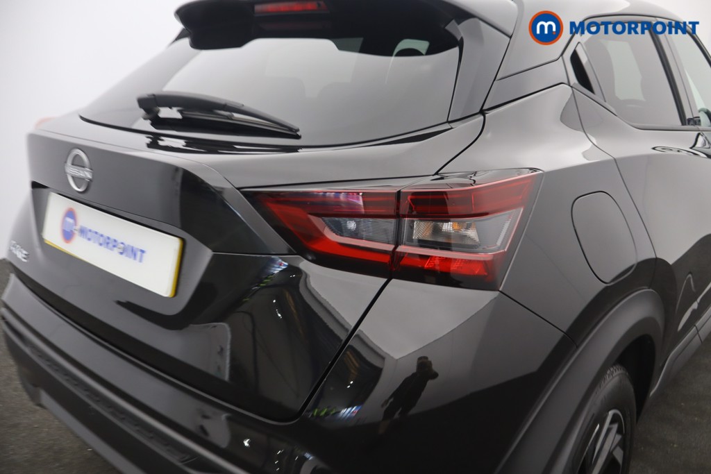 Nissan Juke N-Connecta Automatic Petrol SUV - Stock Number (1677796) - 3rd supplementary image