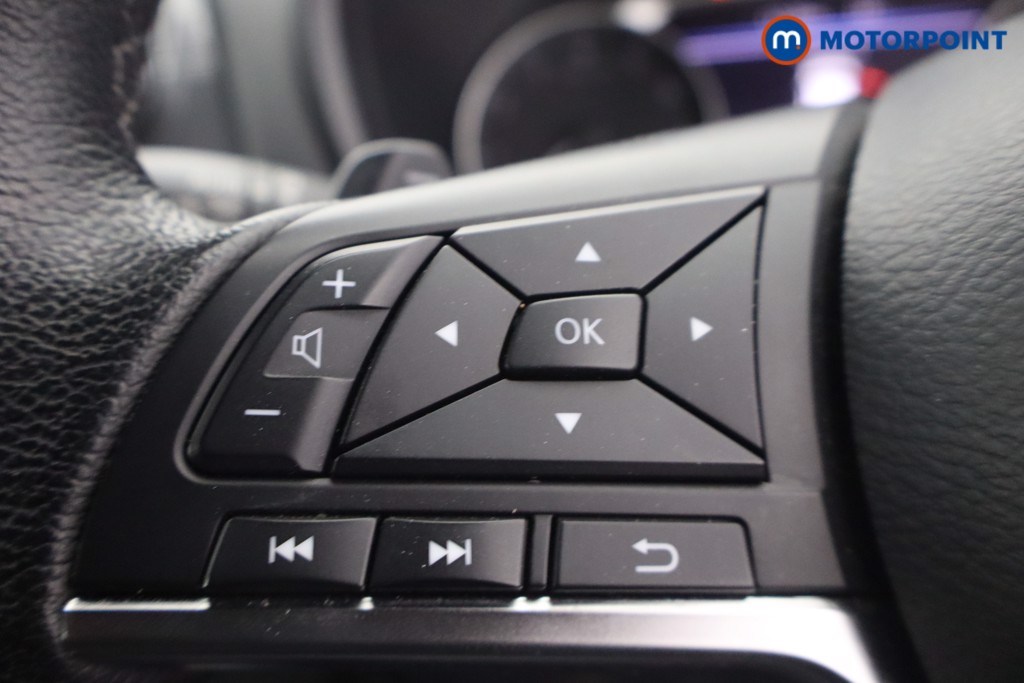 Nissan Juke N-Connecta Automatic Petrol SUV - Stock Number (1677796) - 16th supplementary image