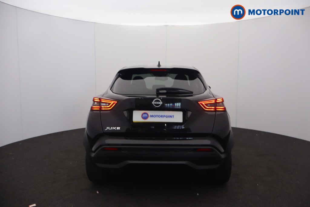 Nissan Juke N-Connecta Automatic Petrol SUV - Stock Number (1677796) - 1st supplementary image